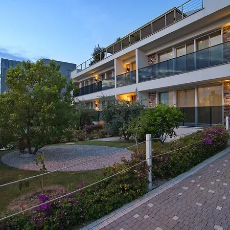 Elia Apartment Side
