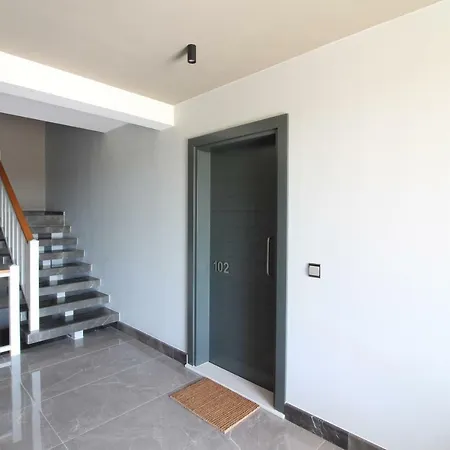Elia Apartment