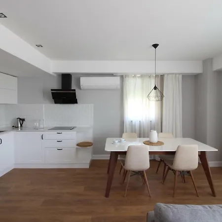 Elia Apartment